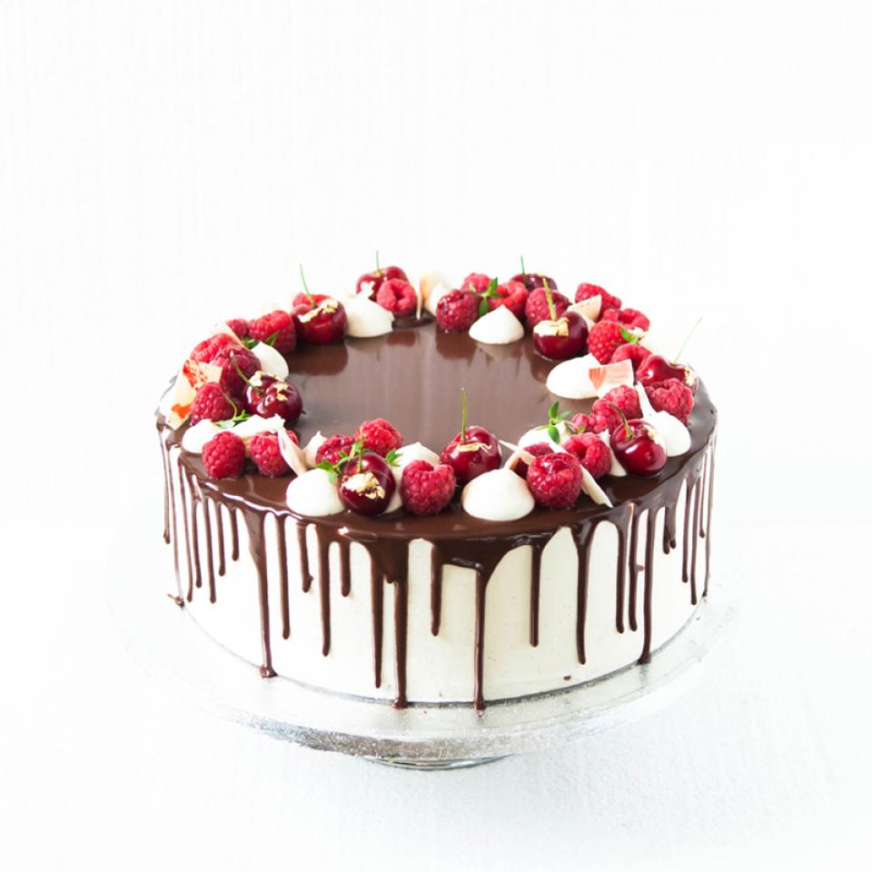 8" Flourless chocolate raspberry cake £65.00 buy online London