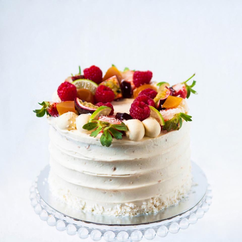 Passion fruit and coconut cake | London Cakes & Bakes