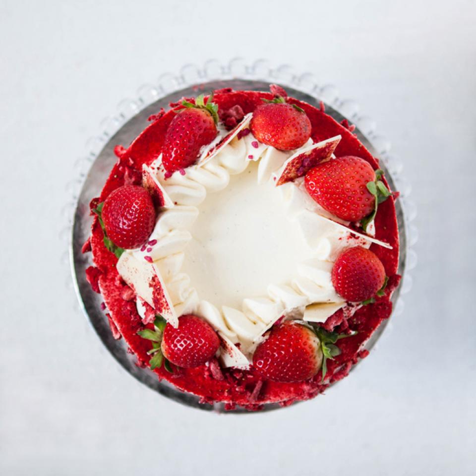 Birthday strawberry cloud cake buy online delivered in London
